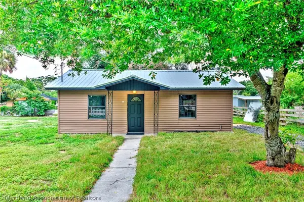 131 Wiggins Avenue, Avon Park, FL 33825
