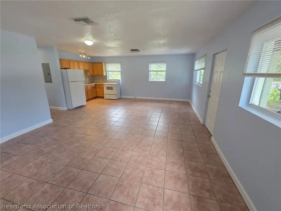 5313 Manatee Drive, Sebring, FL 33870 - #3