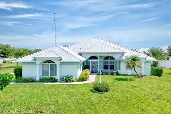 825 Holly Drive, Sebring, FL 33876