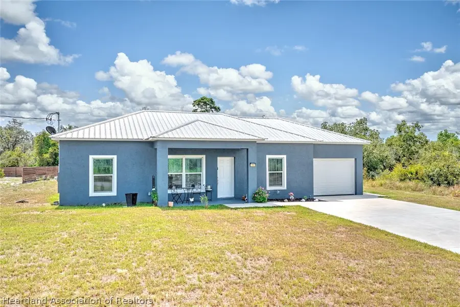 230 E Canal Way Ne, Lake Placid, FL 33852 - #2