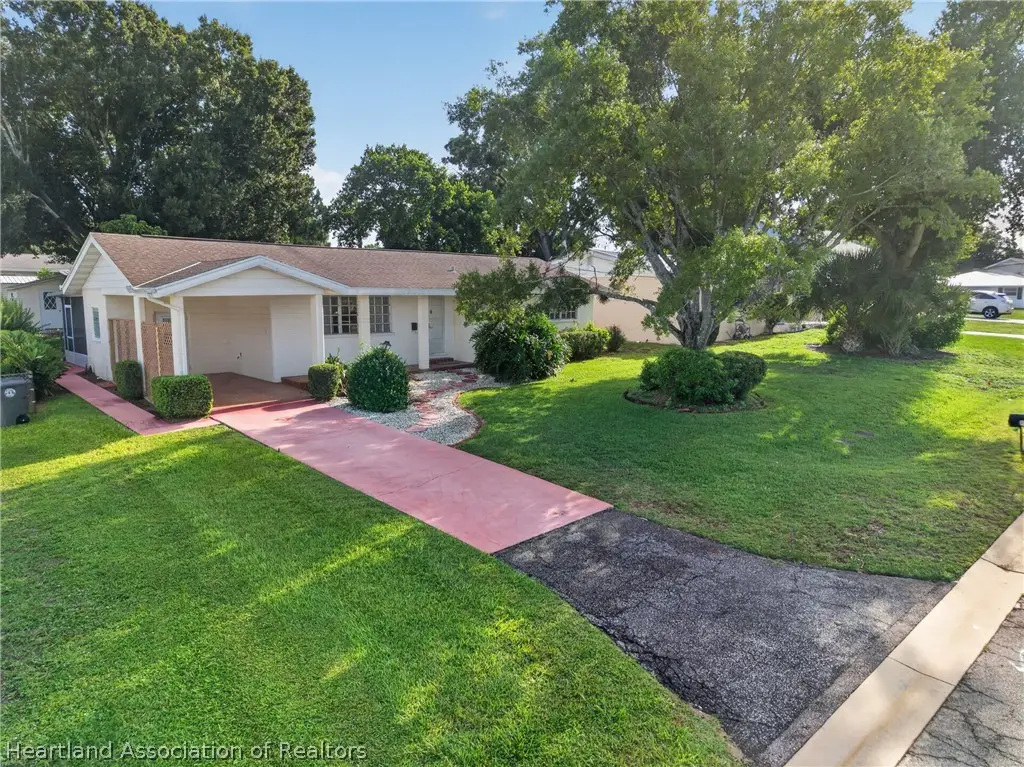 203 E Lagrande Street, Avon Park, FL 33825 - #1