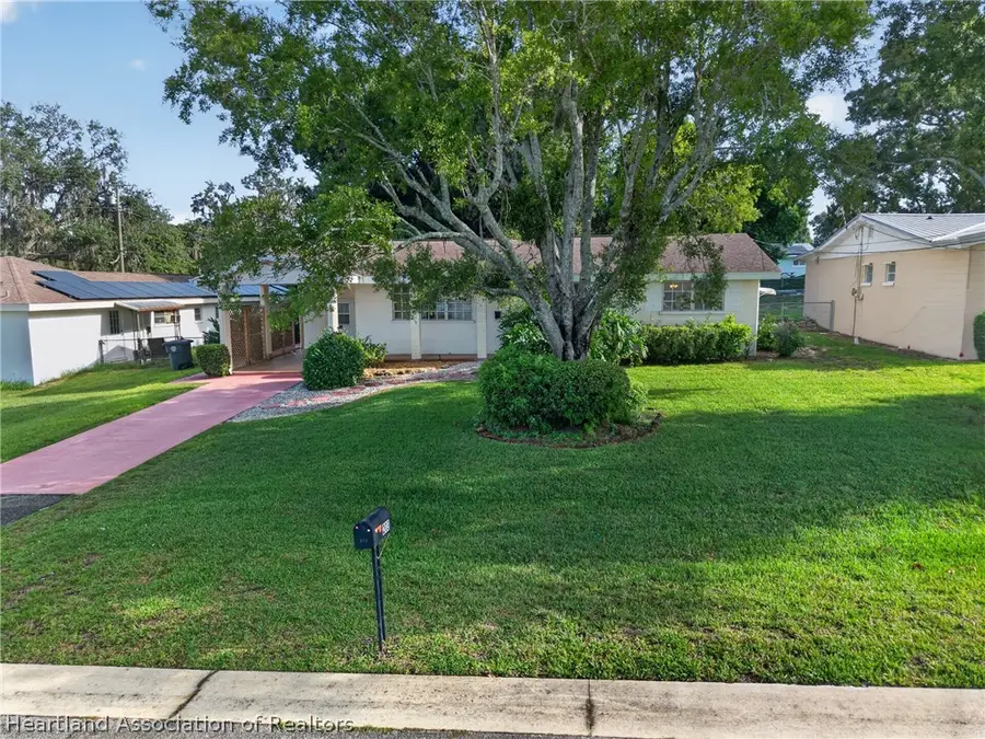 203 E Lagrande Street, Avon Park, FL 33825 - #2