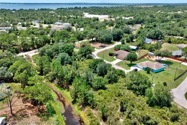 602 Coolidge Avenue Ne, Lake Placid, FL 33852
