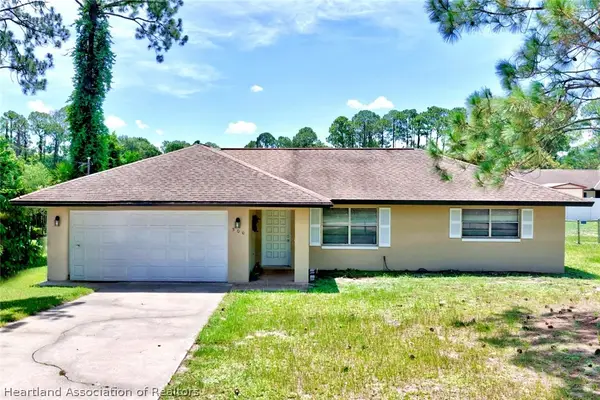 306 Lark Terrace, Sebring, FL 33872