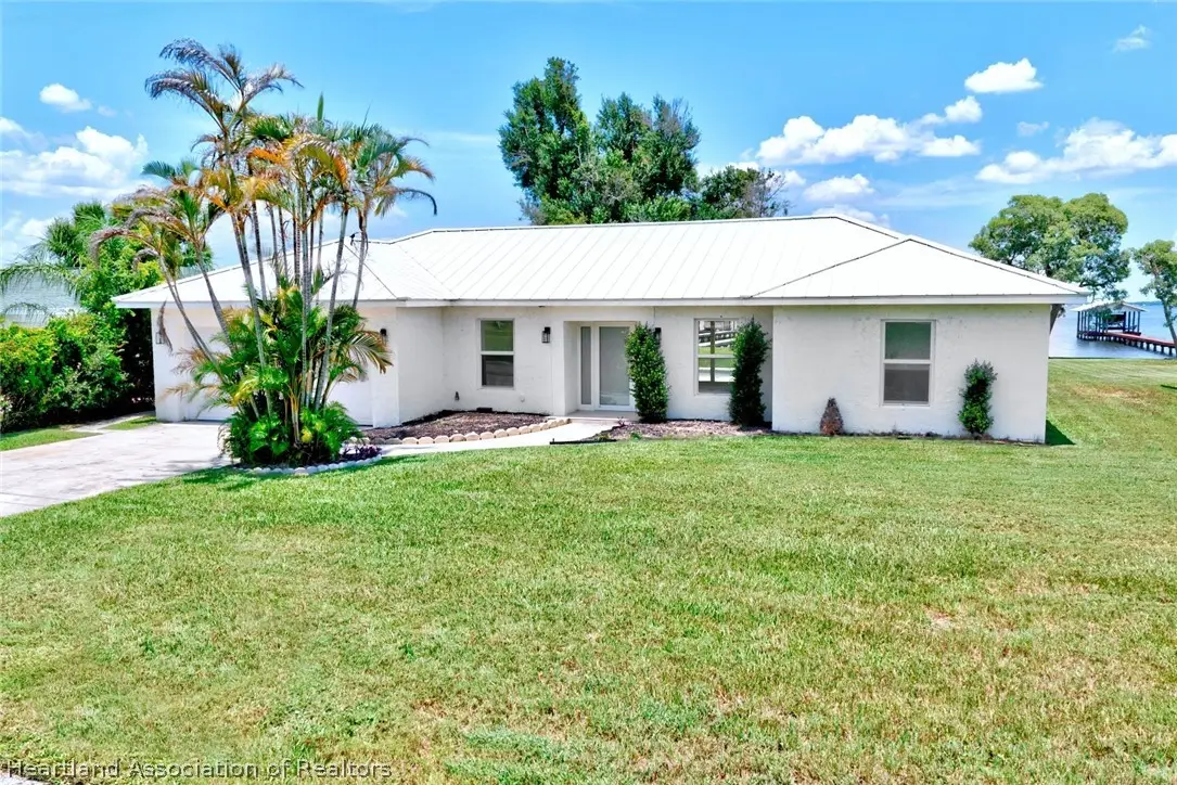 107 Lakefront Lane Nw, Lake Placid, FL 33852 - #1