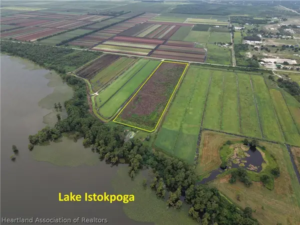 76 Weeks Road, Lake Placid, FL 33852