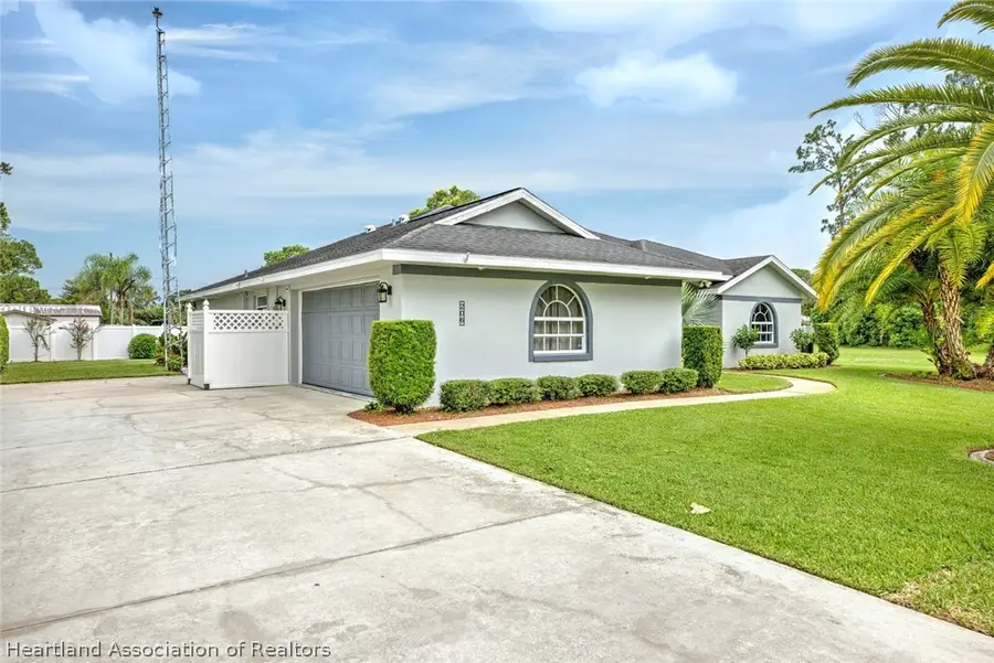 206 Westwood Court, Sebring, FL 33872 - #2