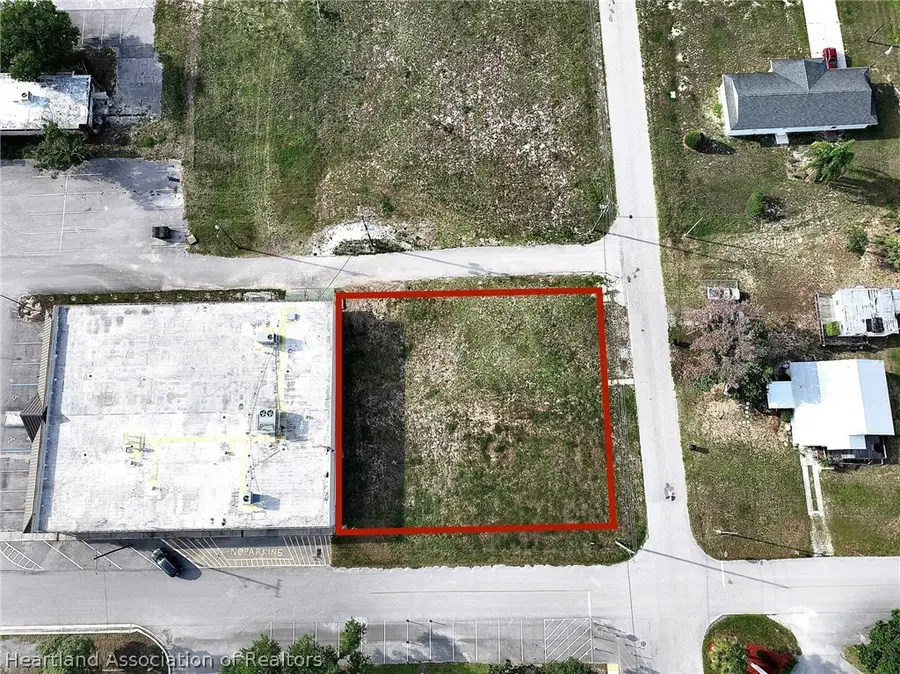 25 E Park Street, Lake Placid, FL 33852 - #2