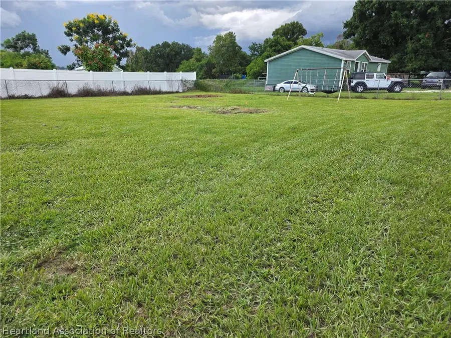 400 E Lakeview Drive, Avon Park, FL 33825 - #2