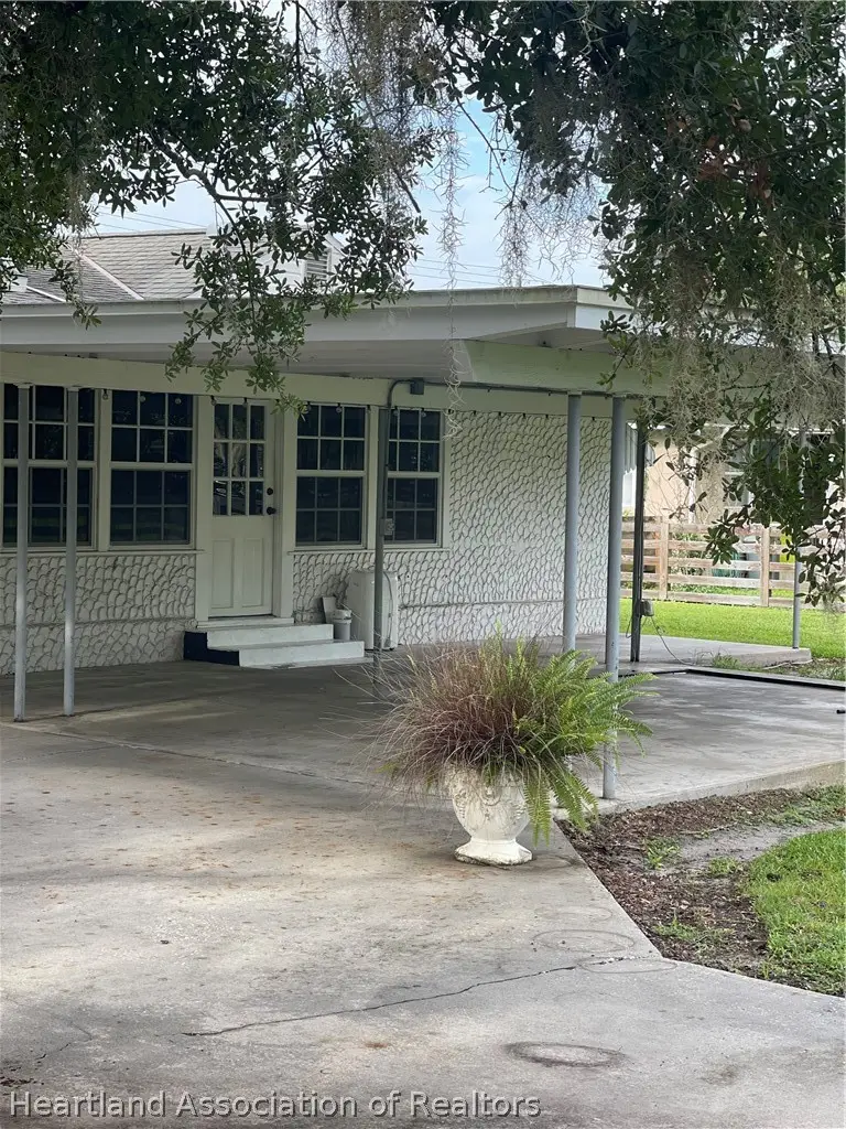 908 W Main Street, Wauchula, FL 33873 - #2