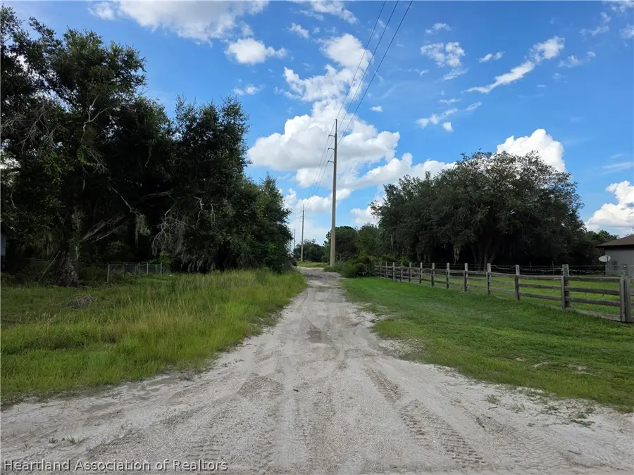 2379 W Perry Road, Avon Park, FL 33825 - #3