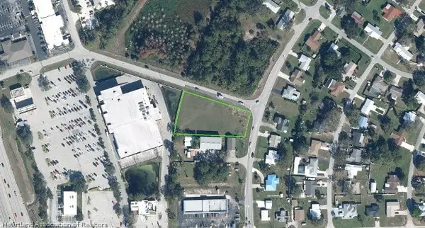 119 Memorial Drive, Sebring, FL 33870