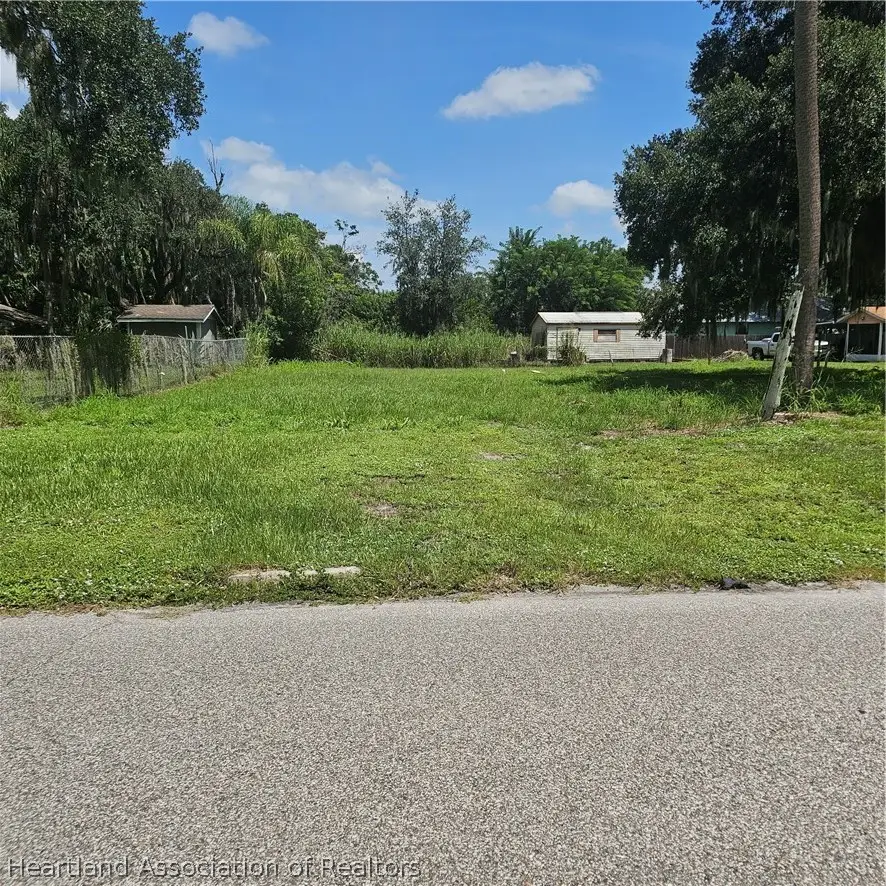 327 E Seventh Street, Zolfo Springs, FL 33890 - #1