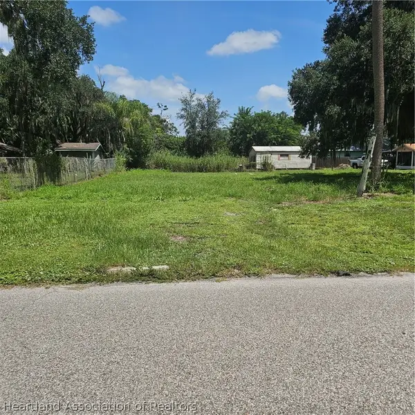 327 E Seventh Street, Zolfo Springs, FL 33890