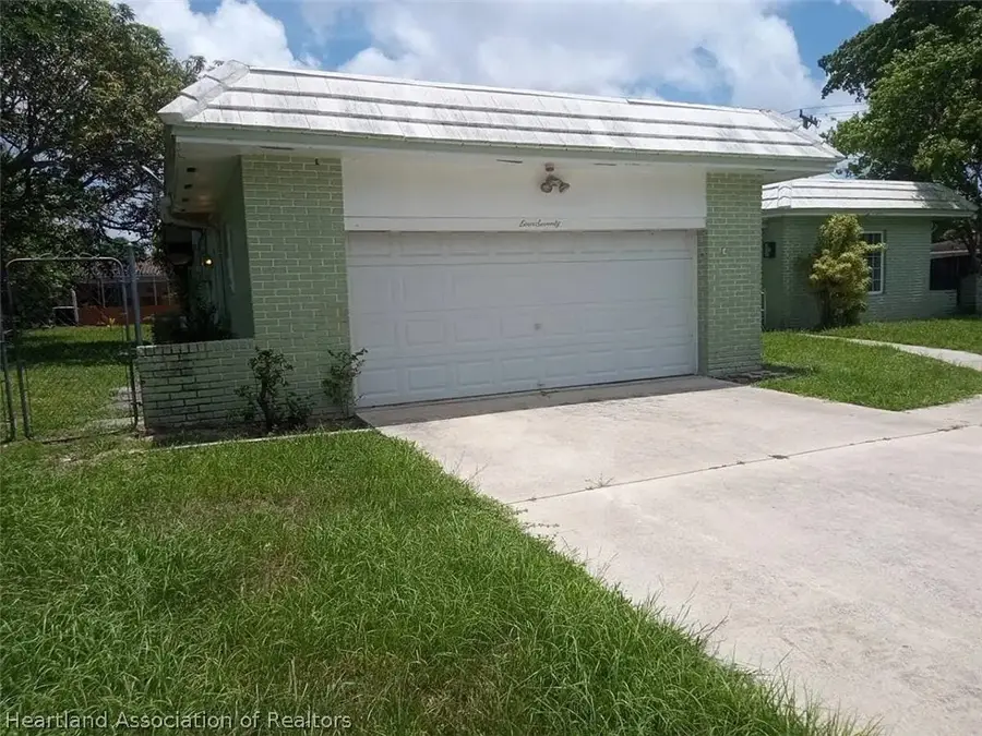 470 NW 45th Terrace, Plantation, FL 33317 - #2