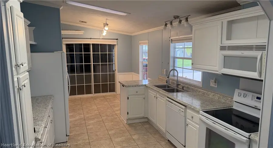 304 Sunbird Square, Sebring, FL 33872 - #3