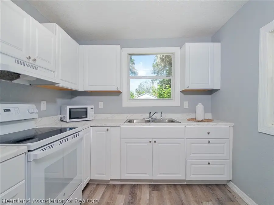 1911 Roseland Avenue, Sebring, FL 33870 - #2