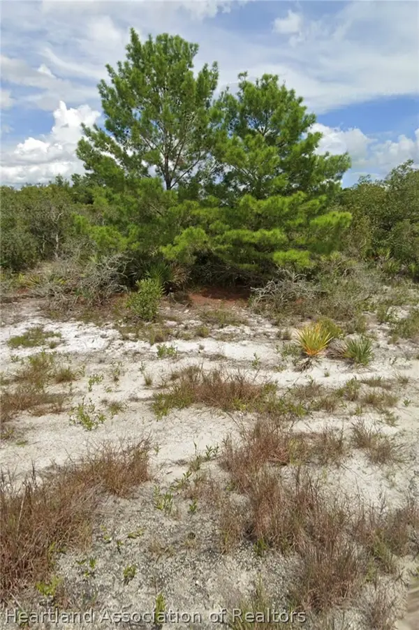 415 Durham Avenue, Lake Placid, FL 33852