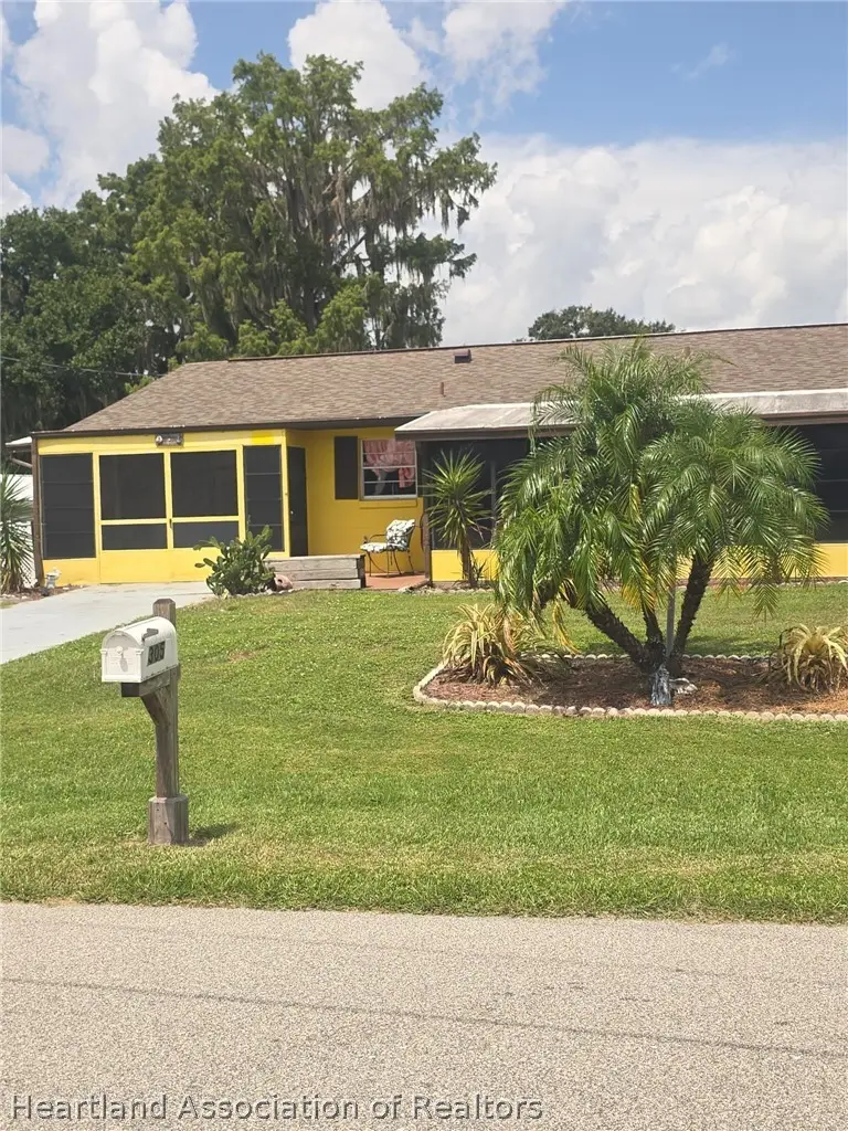 305 Lakeshore Drive, Lorida, FL 33857 - #2