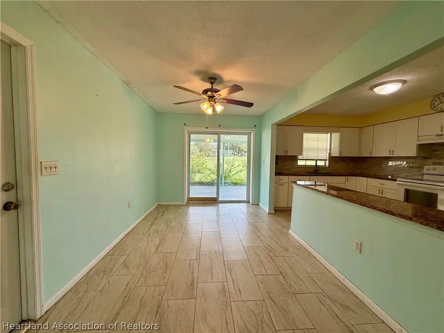 505 E Dixie Street, Avon Park, FL 33825 - #3