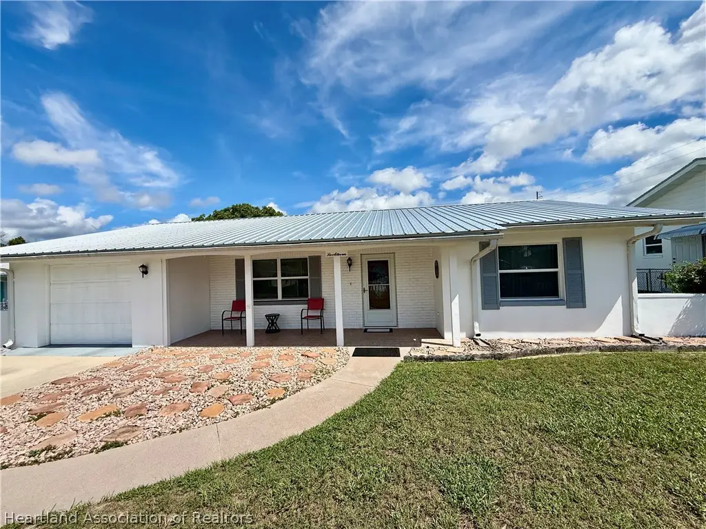 511 E Dixie Street, Avon Park, FL 33825 - #1