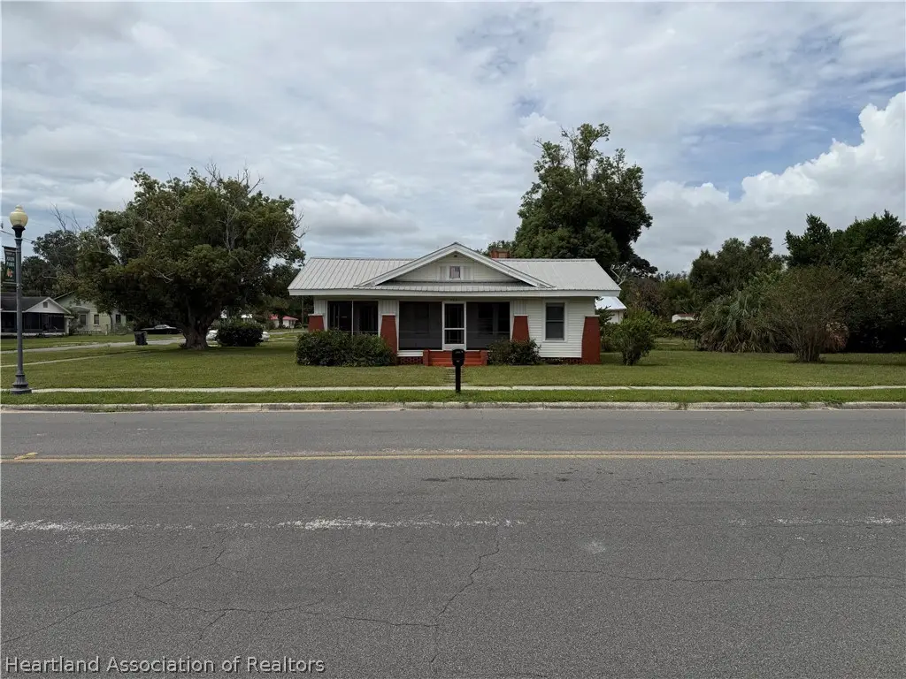 503 N Lake Avenue, Avon Park, FL 33825 - #1