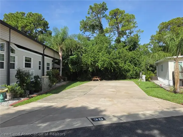 30 Beachfront Lane, Lake Placid, FL 33852