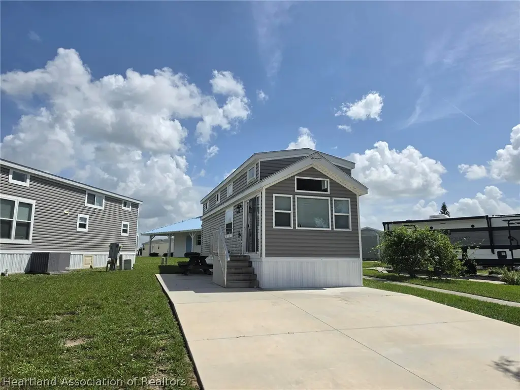 43 Grassy Lake Circle, Lake Placid, FL 33852 - #1