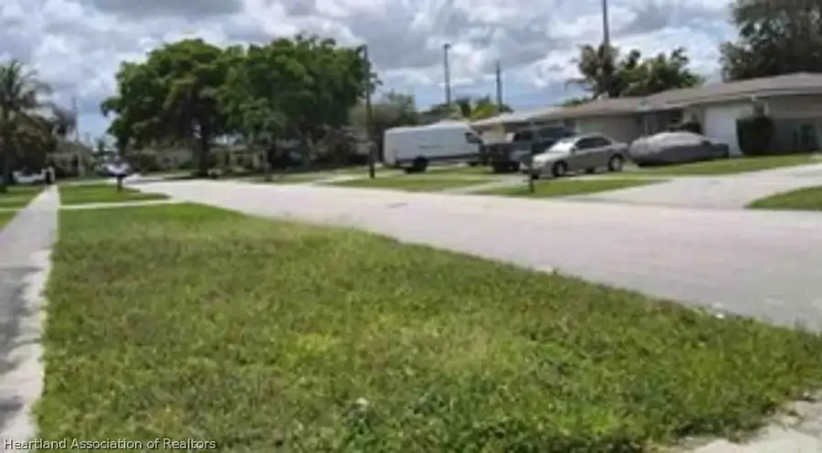 6345 NW 9th Street, Margate, FL 33063 - #2