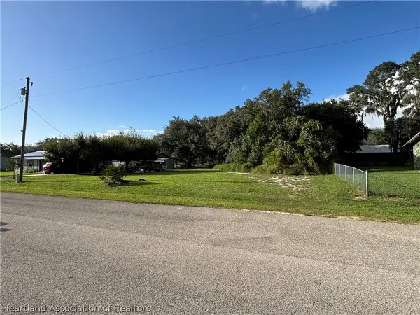 2808 W Newton Road, Avon Park, FL 33825