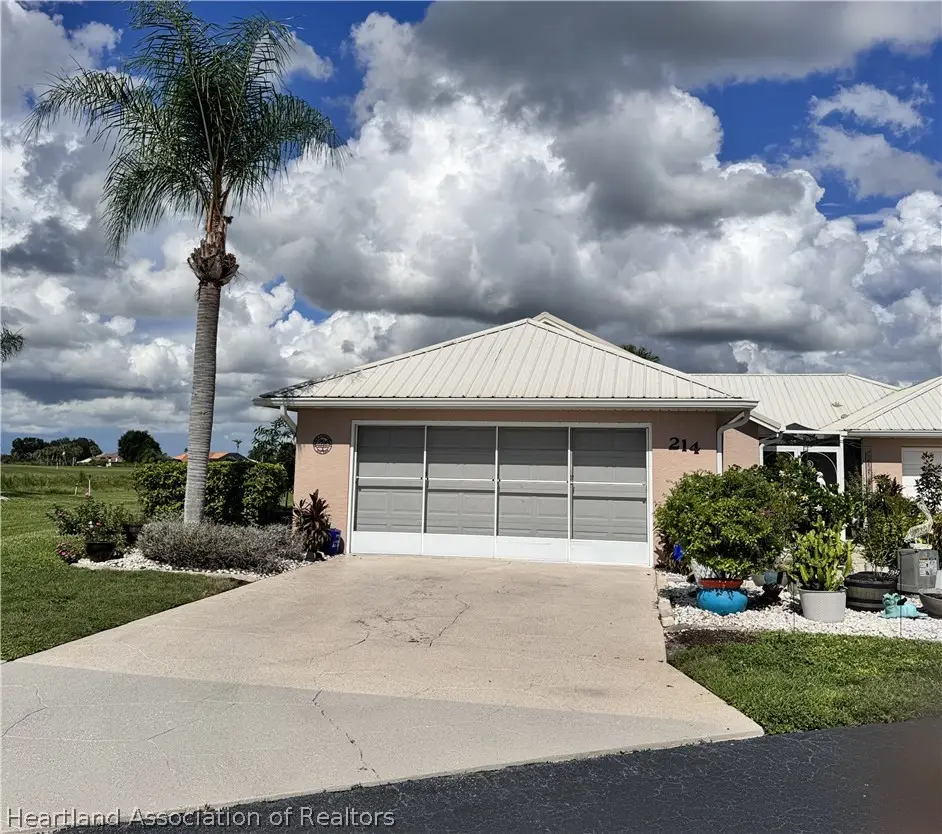 214 Clubhouse Court, Sebring, FL 33876 - #1