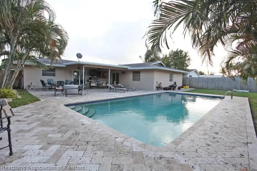 4245 Honeysuckle Avenue, Palm Beach Gardens, FL 33410 - #2