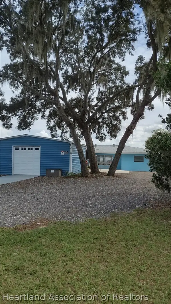 6116 Lake Front Drive, Sebring, FL 33876