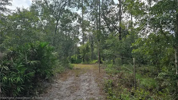 1012 W Venetian Drive, Sebring, FL 33875