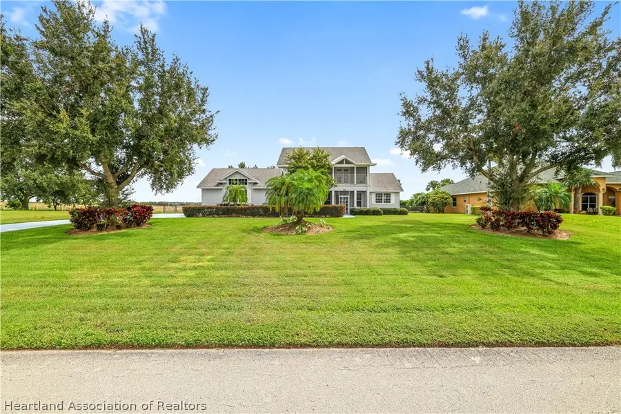 555 Sunset Pointe Drive, Lake Placid, FL 33852 - #2