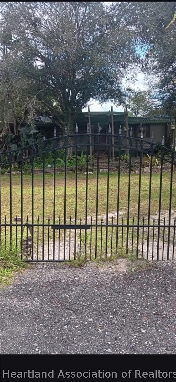245 Trebol Street, Clewiston, FL 33440 - #1