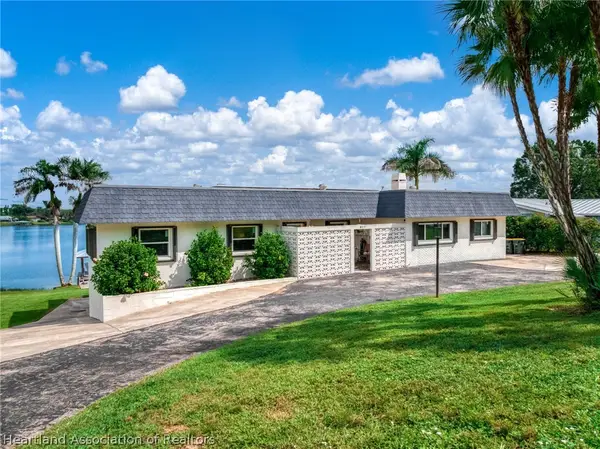 617 Lake Clay Drive S, Lake Placid, FL 33852