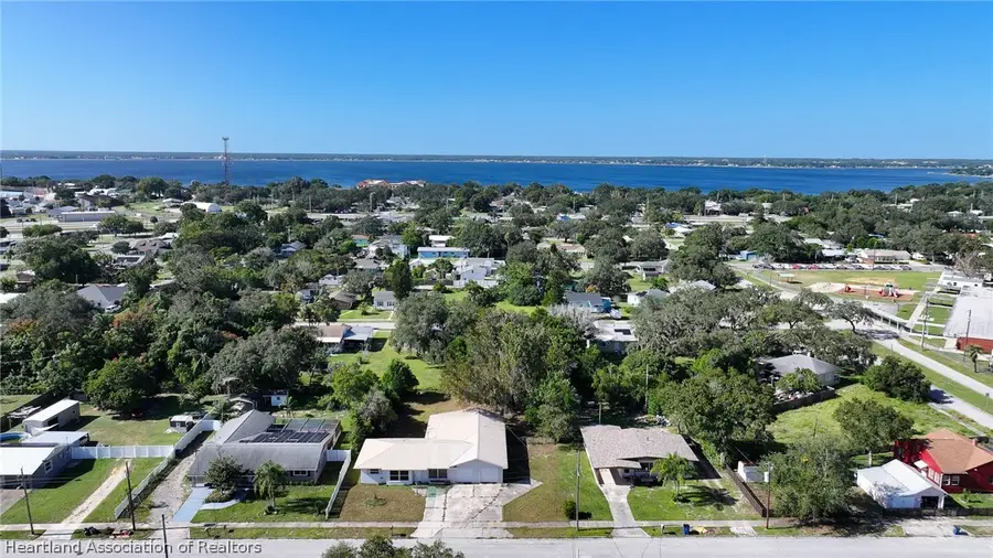 1115 Bellevue Avenue, Sebring, FL 33870 - #3