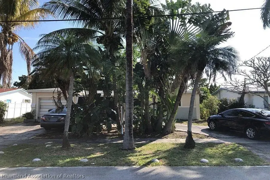 3910 NW 33rd Avenue, Lauderdale Lakes, FL 33309 - #3