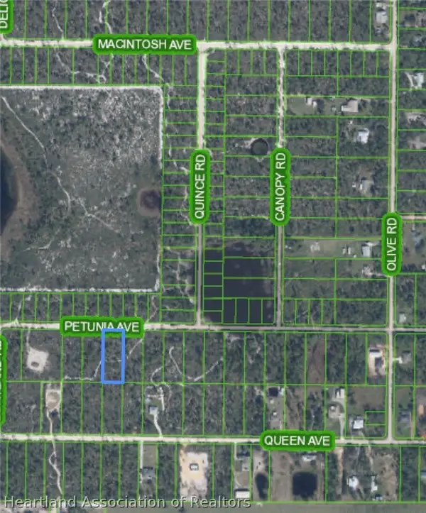 2163 Petunia Avenue, Sebring, FL 33875