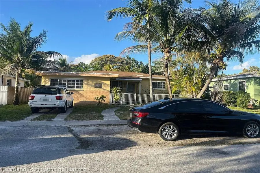 885 NE 146th Street, Miami, FL 33161 - #2