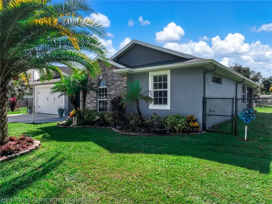 108 Oak Knolls Circle, Sebring, FL 33876 - #2