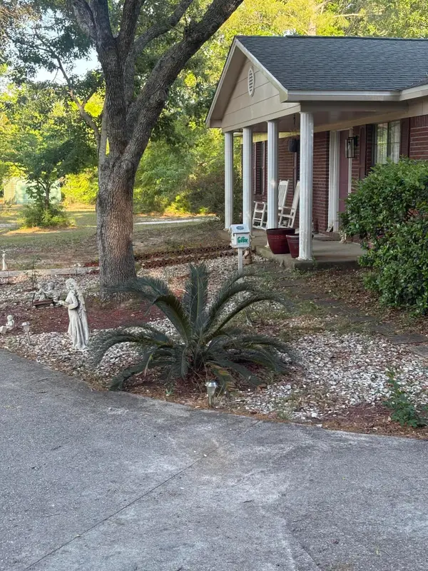 5121 Keyser Mill Road, Baker, FL 32531