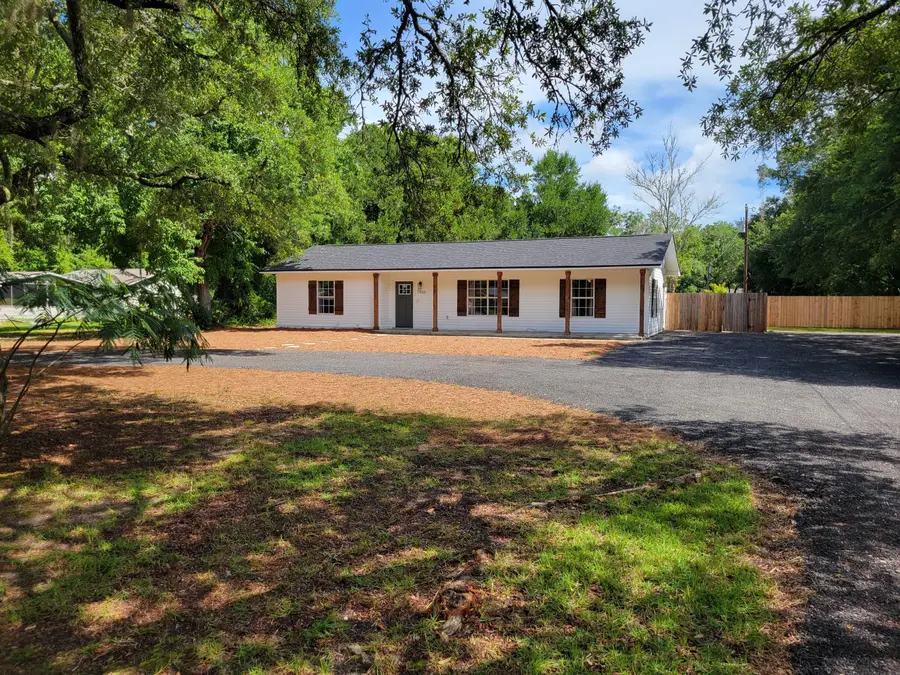 7066 Nelson Street, Navarre, FL 32566 - #3