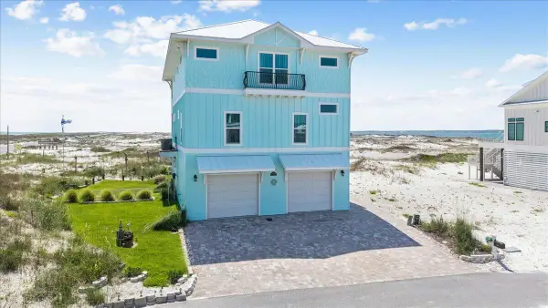 1401 Sailmaker Way, Navarre, FL 32566