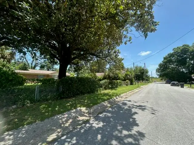 211 E Bobe Street, Pensacola, FL 32503 - #2