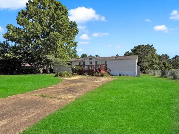 8560 El Paseo Street, Navarre, FL 32566