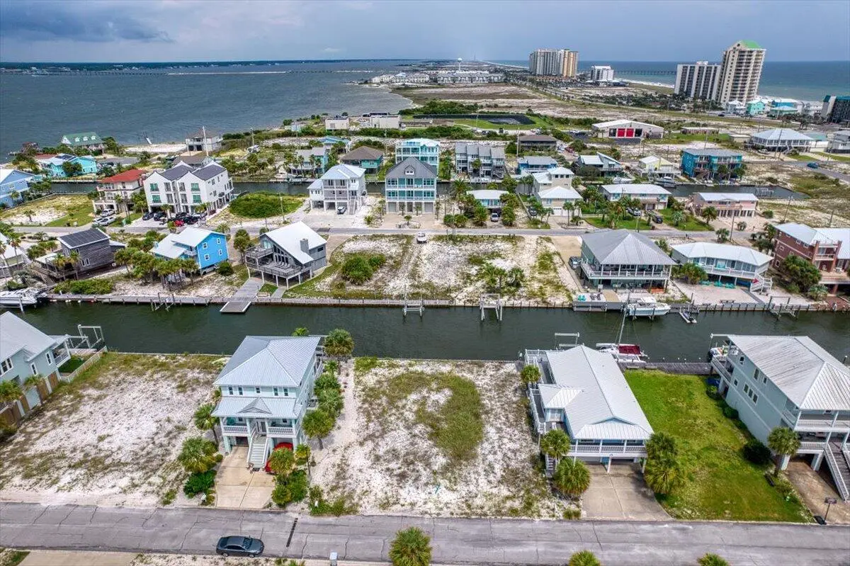 1422 Homeport, Navarre, FL 32566 - #1