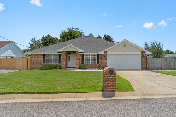 7595 Marthas, Navarre, FL 32566