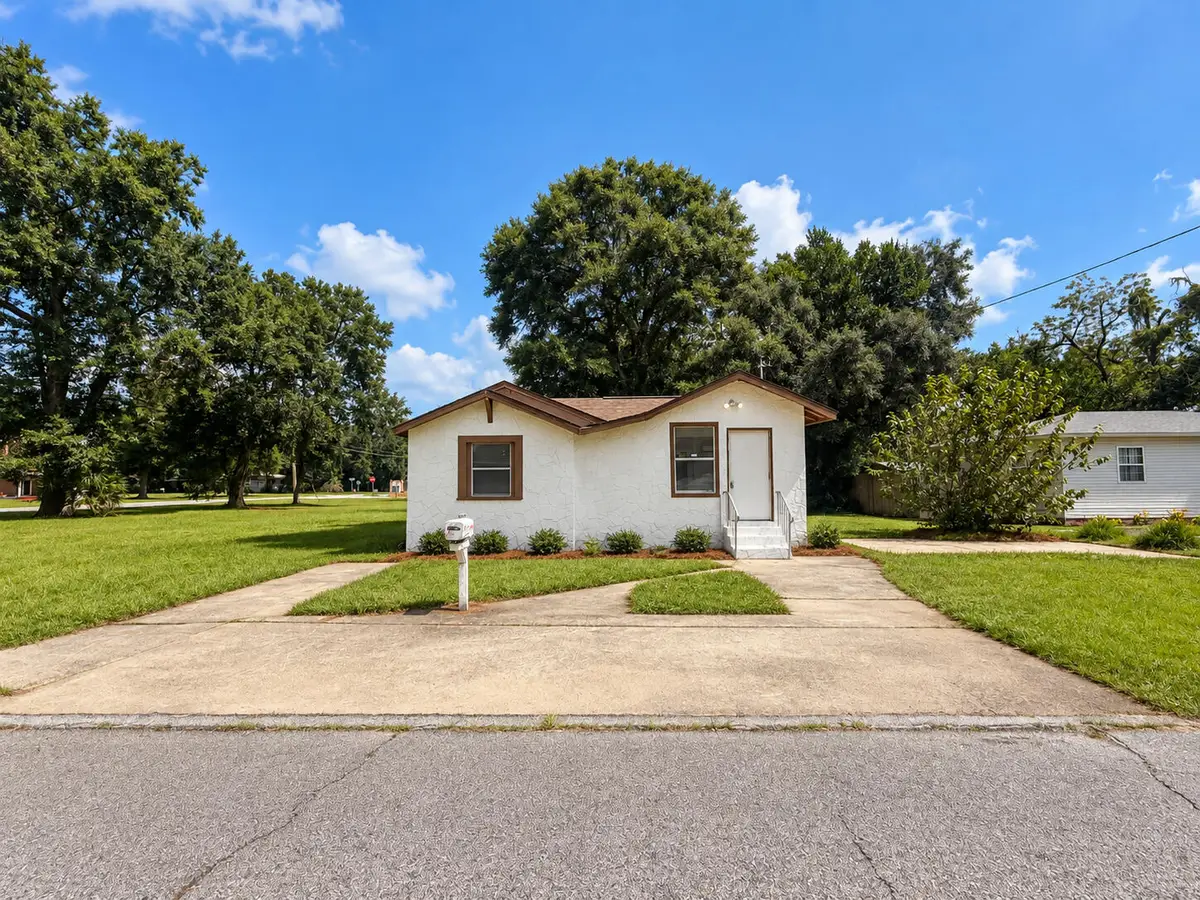 3026 N Roosevelt, Pensacola, FL 32503 - #1